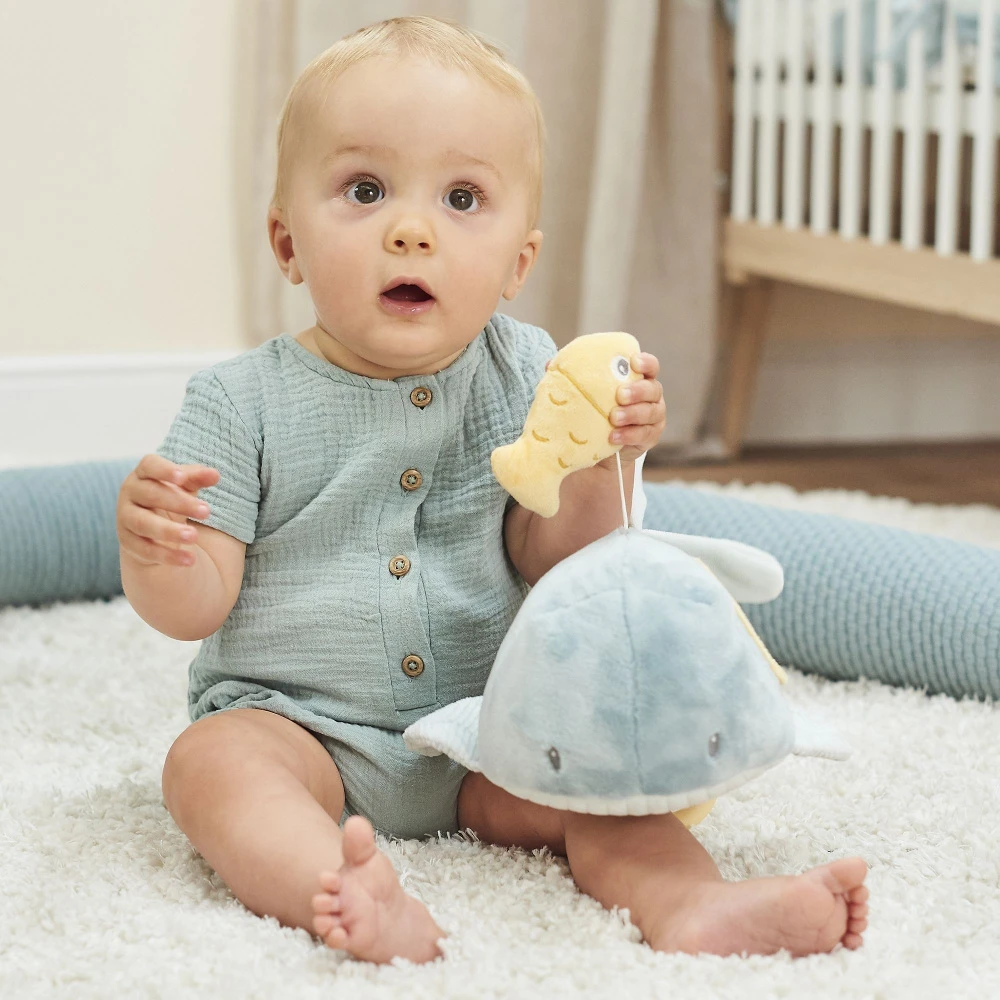 NATTOU Peluche D'activité 32cm Sally La Baleine 4 NATTOU Peluche D'activité 32cm Sally La Baleine – Image 4